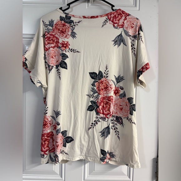 Floral Knot Front Top✨ - Picture 8 of 8